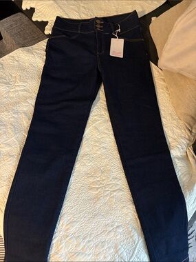 Slim High-Rise Skinny Jeans in Dark Indigo
